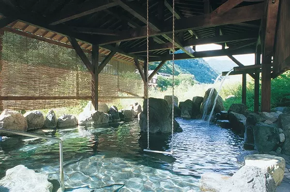 全裸でカラオケやブランコ 東海の個性派な貸切風呂がおもしろい ローリエプレス