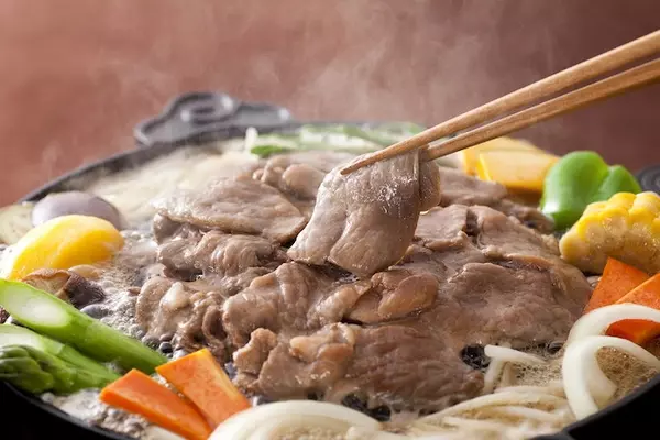 東京 ジンギスカンおすすめ8選 女子会に使えるおしゃれ店や美味しいラム食べ放題も ローリエプレス