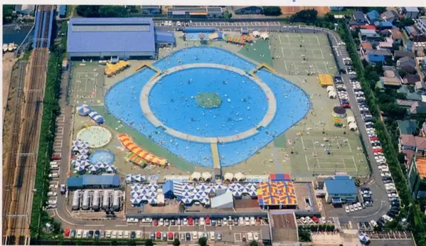 大人も楽しめる神奈川のプールおすすめ8選 バラエティ豊かなプール特集 ローリエプレス