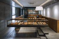 近未来のパン屋さんが渋谷に誕生！60種のパンとアートな空間が楽しめる【東京】