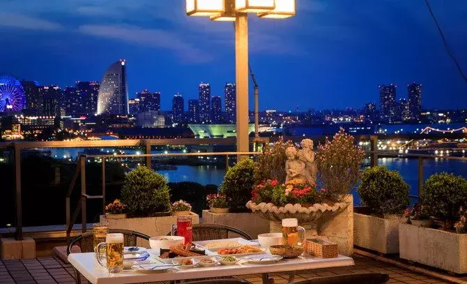 19 横浜のおしゃれビアガーデン9選 夜景がきれいなお店でデートもおすすめ ローリエプレス