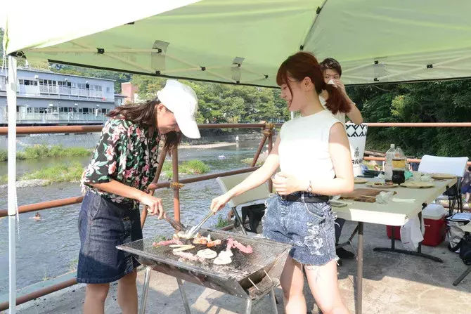 関東 川 河原でバーベキュー12選 手ぶらbbqできる場所は初心者にもおすすめ ローリエプレス