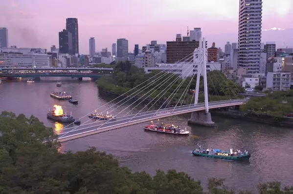 19年 大阪天神祭 日程や見どころ 楽しみ方ガイド 花火の穴場や周辺グルメも ローリエプレス