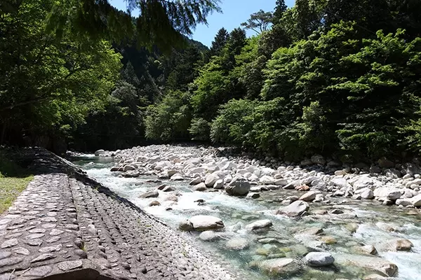 関西の プール 水遊びスポット 18選 公園のじゃぶじゃぶ池も 19 ローリエプレス