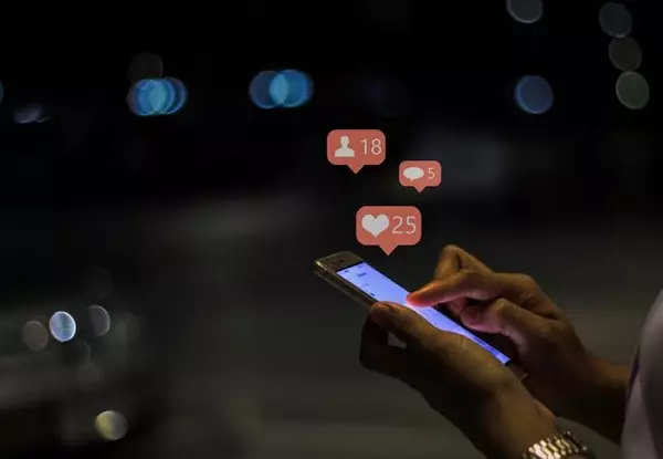 ネット恋愛で出会った と言うか迷う女性へ 上手な言い方とは ローリエプレス ネット恋愛で出会った と言うか迷う女性へ 上手な言い方とは ローリエプレス