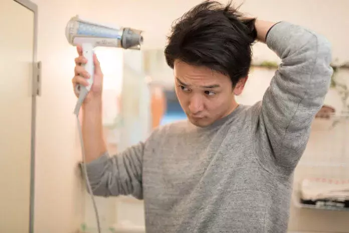 老けて見える 若くてもおじさんっぽい男性の特徴12個 ローリエプレス