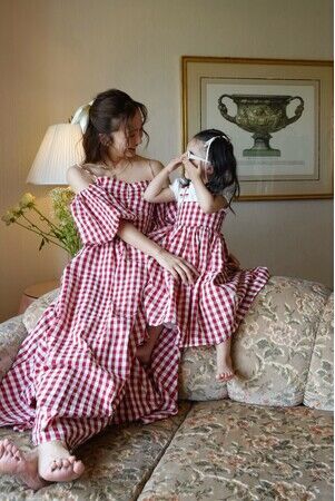 板野友美が2024年の自身の誕生日に向けて、「今、自身が１番着たいドレス」を想いを込めてデザイン。毎年人気の【ROSY Birthday Dress 2024】の新作を発表。の13枚目の画像
