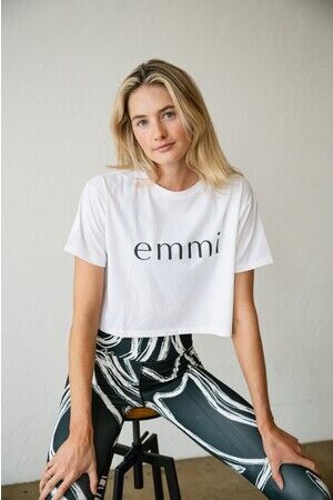 【emmi(エミ)】国際的に活躍するモデルSanne Vloet(サンヌ・ヴロート)を起用したWEB企画を公開。emmiの快適かつヘルシーな最新アスレジャースタイルを提案。の13枚目の画像