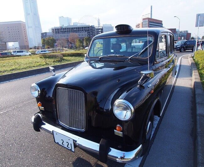 ロンドンタクシーのケータリングカー「ブラックキャブカフェ」が英国アンティーク博物館BAM鎌倉に登場！の7枚目の画像