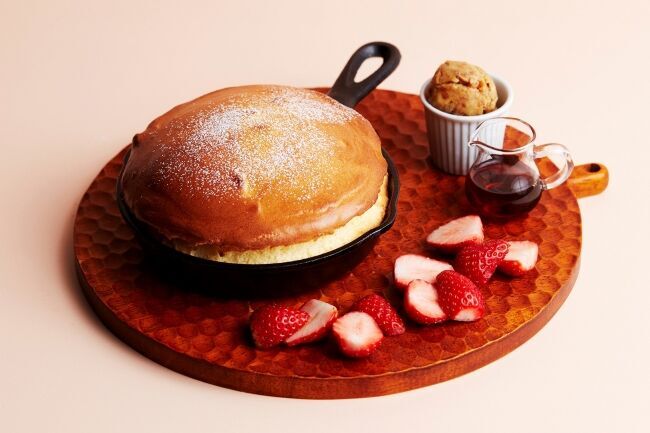 オールタイムパンケーキショップ「J.S. PANCAKE CAFE」“苺のショートケーキ”をイメージしたアイスパンケーキが新登場人気のグランドメニュー3種も期間限定“苺”をたっぷり乗せてご用意！の6枚目の画像