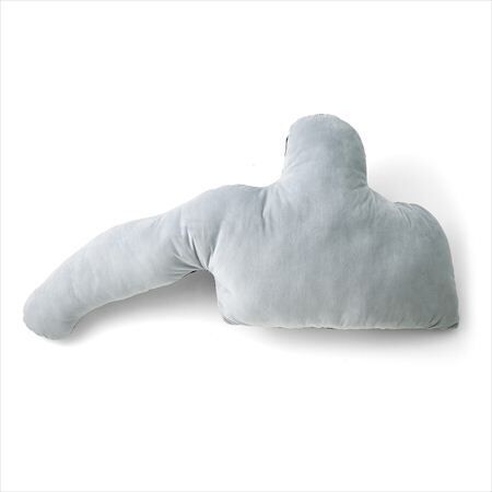 強さとやさしさをあわせ持つ「ニシゴリラ　シャバーニのたくましい腕枕クッション」がフェリシモ『YOU+MORE!』から誕生の3枚目の画像