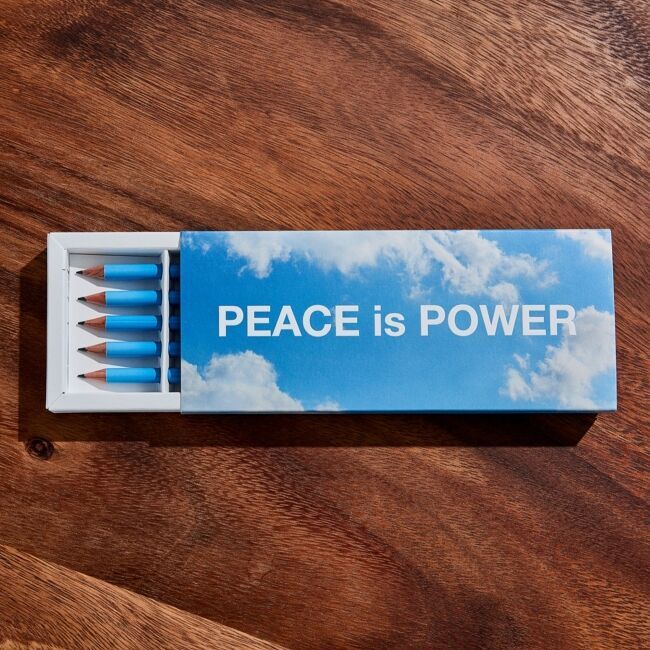 【MoMA Design Store】Yoko Ono『PEACE is POWER』コレクションを発売の3枚目の画像