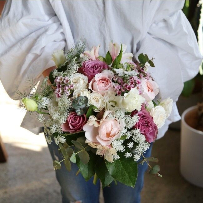 【母の日フラワーギフト】こだわりの花で日々の感謝を伝えるの1枚目の画像