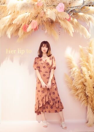 小嶋陽菜プロデュースブランド「Her lip to 」が伊勢丹新宿店でLimited Storeを本日オープン！の2枚目の画像