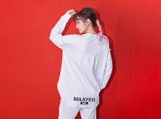 女優「小松彩夏」のD2Cファッションブランド『502EASY』×『MILKFED.』コラボアイテム販売開始！の5枚目の画像