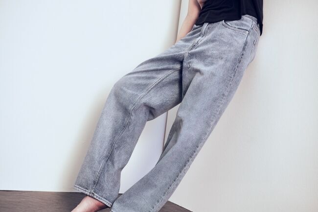 ＜デニムにまつわるエトセトラ＞◎近年はゆったりしたスタイルのジーンズが流行の兆し！の3枚目の画像