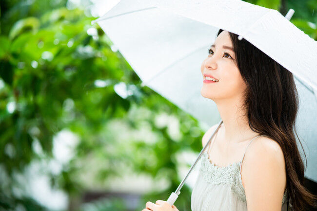 梅雨の時期のワキの臭い対策に有効なのは〇〇！医師がすすめるワキ臭対策とは？の1枚目の画像