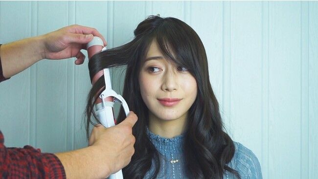 【長持ちカールは意外と簡単！】夜までスタイルをキープできるヘアアイロンが最大45％OFFの2枚目の画像