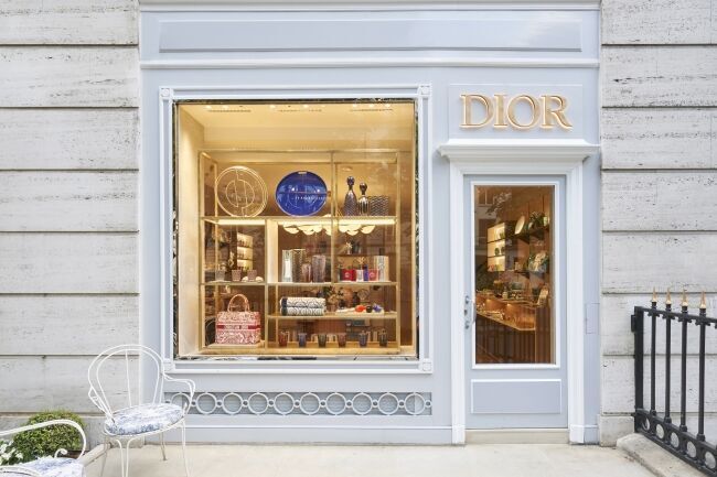 【DIOR】パリ モンテーニュ通りにディオール メゾンのブティックがオープンの1枚目の画像