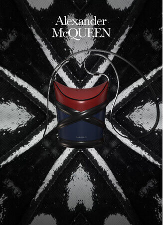 【Alexander McQueen】「The Curve」ポップアップストアの1枚目の画像