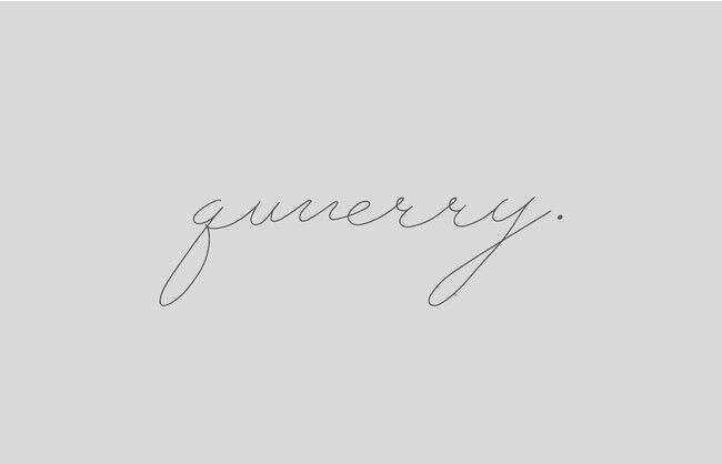 「qumerry.」ロゴ