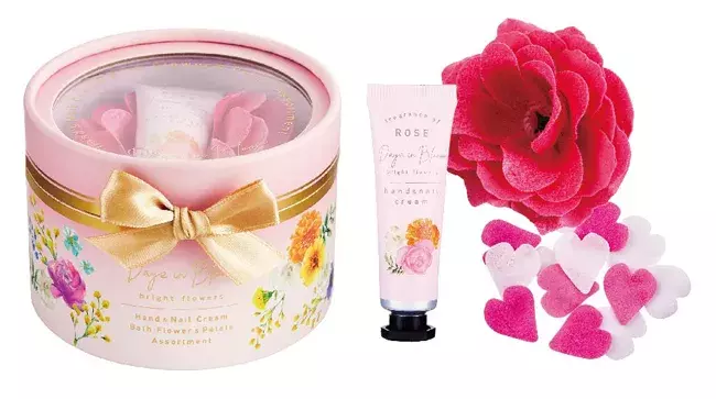 咲き香る花々の贈りもの 芳醇な花のアロマが魅力のギフトシリーズ デイズインブルーム からハンド ネイルクリームのギフトセットとリードディフューザーが新発売 ローリエプレス 咲き香る花々の贈りもの 芳醇な花のアロマが魅力のギフトシリーズ デイズインブルーム からハンド ネイルクリームのギフトセットとリードディフューザーが新発売 ローリエプレス