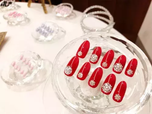 付け外し自由自在 ネイルを手軽に楽しめる進化系ウエアが誕生 ローリエプレス 付け外し自由自在 ネイルを手軽に楽しめる進化系ウエアが誕生 ローリエプレス