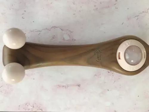 肩こり 首こりに デスクに忍ばせたいマッサージグッズ3選 ローリエプレス