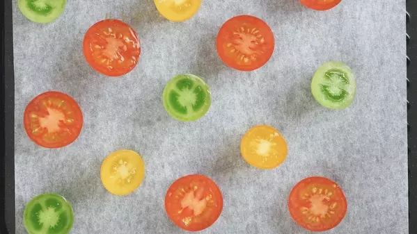 あると安心 万能保存食 ドライトマトのオイル漬け の作り方 ローリエプレス