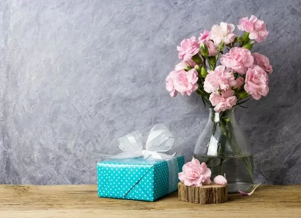 バレンタイン前に予習しておきたい花言葉 愛を伝えてみませんか ローリエプレス