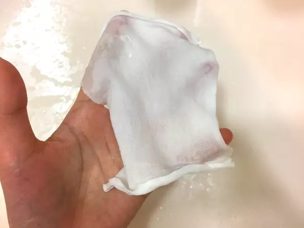 油性 水性ボールペンの汚れを一番落とす方法とは それぞれ4つの対処法を実際に試してみた ローリエプレス