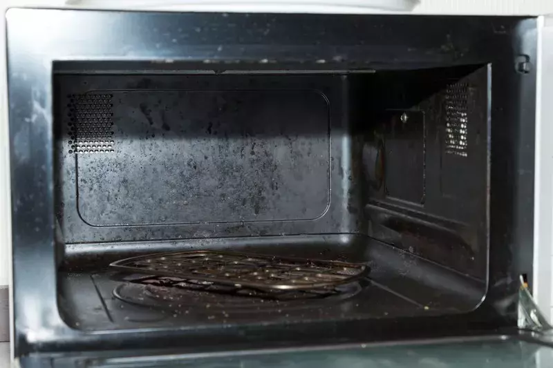 お掃除ドリル 4 電子レンジ編 頑固な電子レンジの汚れは重曹スチームで消臭 ピカピカに ローリエプレス