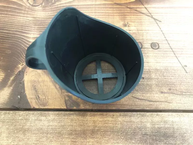 オフィスやレジャーで大活躍 ダイソー の 紙コップホルダー が便利で優秀 ローリエプレス