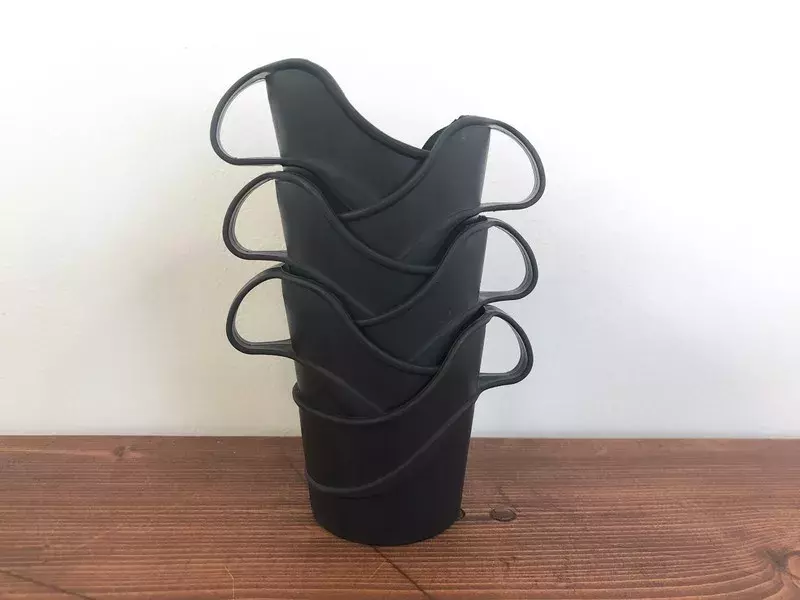 オフィスやレジャーで大活躍 ダイソー の 紙コップホルダー が便利で優秀 ローリエプレス