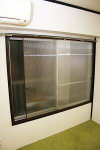 【賃貸OK】DIYで窓を断熱！ポリカーボネートを材料に1万円以下で二重窓を作ってみた♪