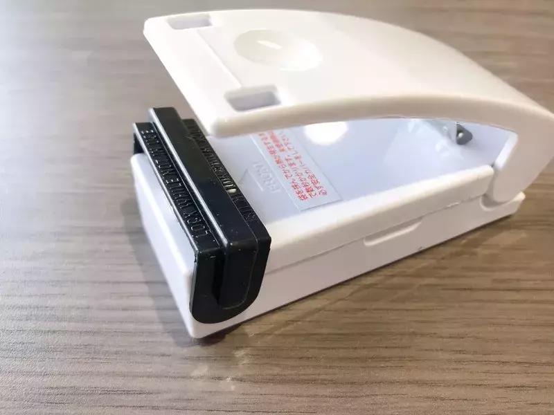 ダイソー 大人気の イージーシーラー があれば生活がちょっと便利になる 使い方アイデアを3つご紹介 ローリエプレス ダイソー 大人気の イージーシーラー があれば生活がちょっと便利になる 使い方アイデアを3つご紹介 ローリエプレス