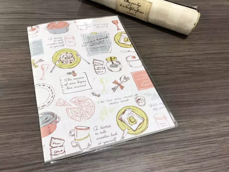 セリア シンプルで使いやすい 10月始まりのスケジュール帳で年を迎える準備を ローリエプレス セリア シンプルで使いやすい 10月始まりのスケジュール帳で年を迎える準備を ローリエプレス