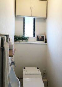 約25分の簡単DIY★　狭いトイレは賃貸住宅でもOKな壁掛け棚でスッキリ収納！
