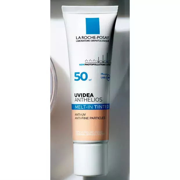 神崎恵さん流 透け肌ベースメイクセットを厳選紹介 ローリエプレス