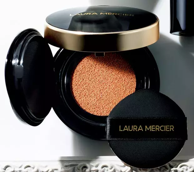 神崎恵さん流 透け肌ベースメイクセットを厳選紹介 ローリエプレス