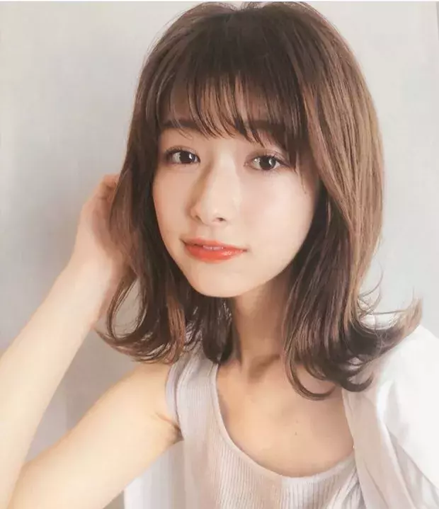 面長さんに朗報 ダメージヘアも活かせる魔法の小顔ミディアム ローリエプレス