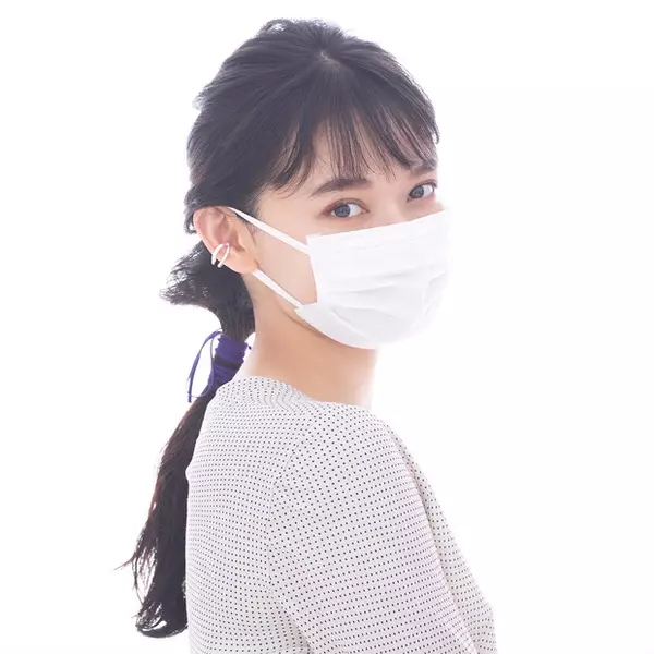 シンプルヘアにはアクセで彩りを 前髪ありさんのwithマスクヘアアレンジ ローリエプレス