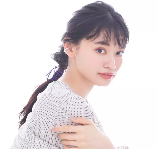 シンプルヘアにはアクセで彩りを 前髪ありさんのwithマスクヘアアレンジ ローリエプレス