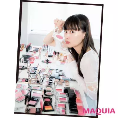 鈴木えみさんから読者へ 春メイクは 朱赤リップ 水色ライン が涼やかで可愛い ローリエプレス 鈴木えみさんから読者へ 春メイクは 朱赤リップ 水色ライン が涼やかで可愛い ローリエプレス