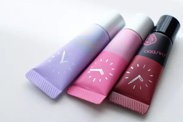 Shiseido ピコ から東京の一日を表現した限定コスメが発売 桜色のリップ 銀座ネオンのネイルほか ローリエプレス