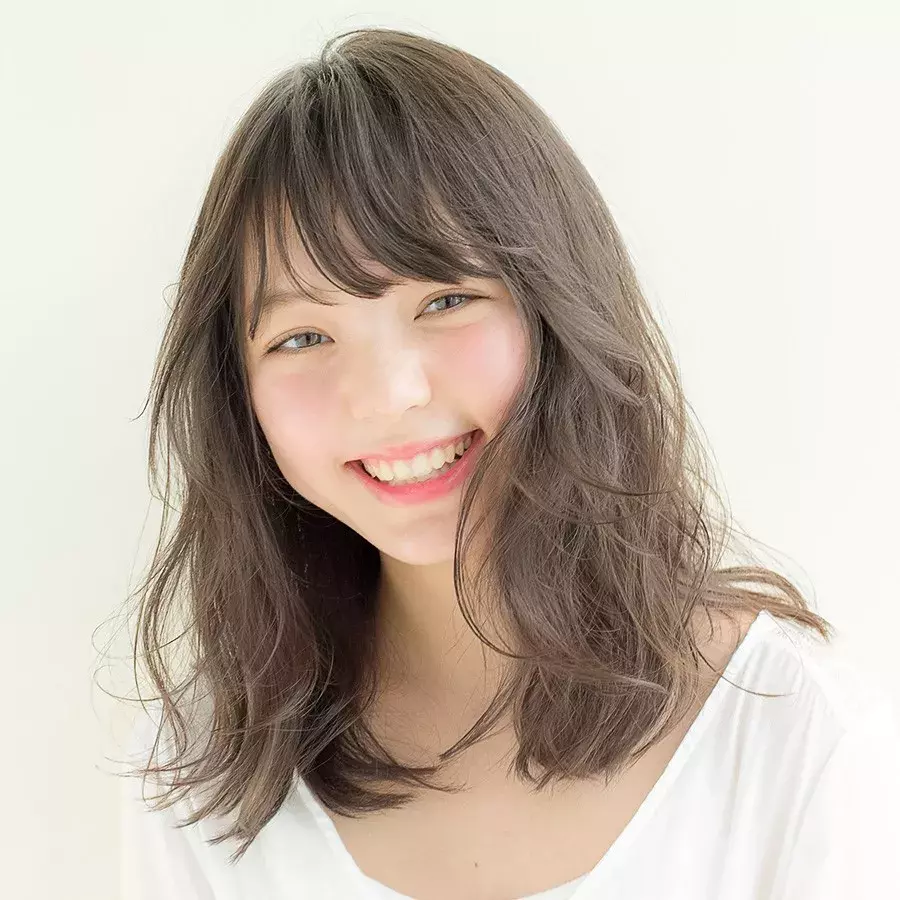 髪がつぶれやすい人も広がりやすい人も必見 ふっくら ほつれ ウェーブロング ローリエプレス