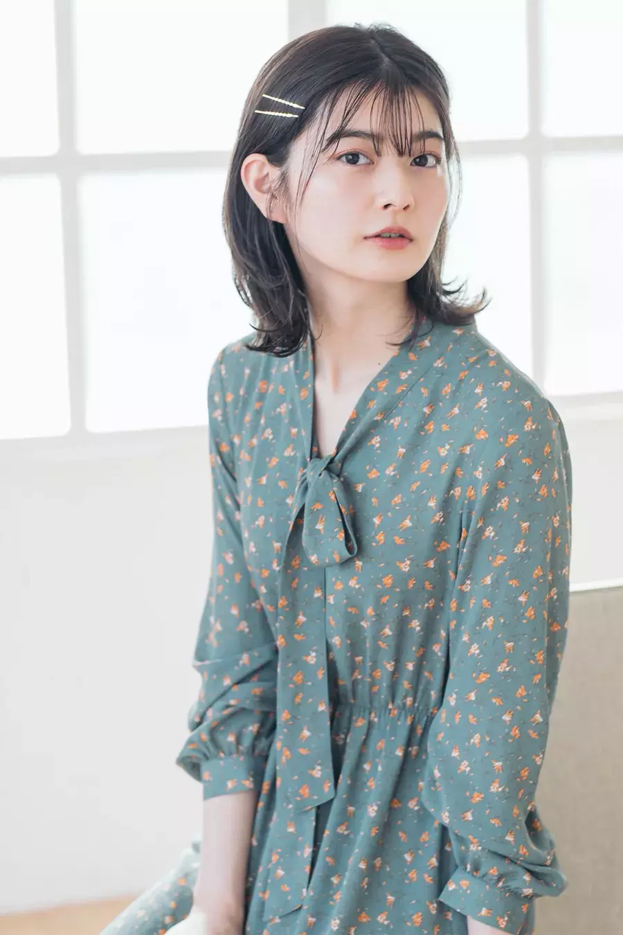 春の簡単ヘアアレンジ セミロングやボブにおすすめ 休日からオフィスカジュアルまで対応のトレンドヘアまとめ ローリエプレス 春の簡単ヘアアレンジ セミロングやボブにおすすめ 休日からオフィスカジュアルまで対応のトレンドヘアまとめ ローリエプレス