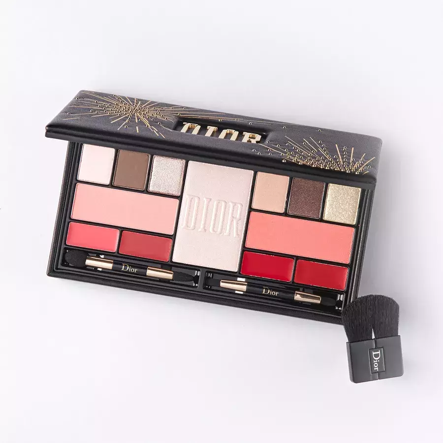 ディオール クリスマスコフレ19 売り切れ必至 パーフェクトな限定パレットを使ったホリデーメイクも公開 ローリエプレス