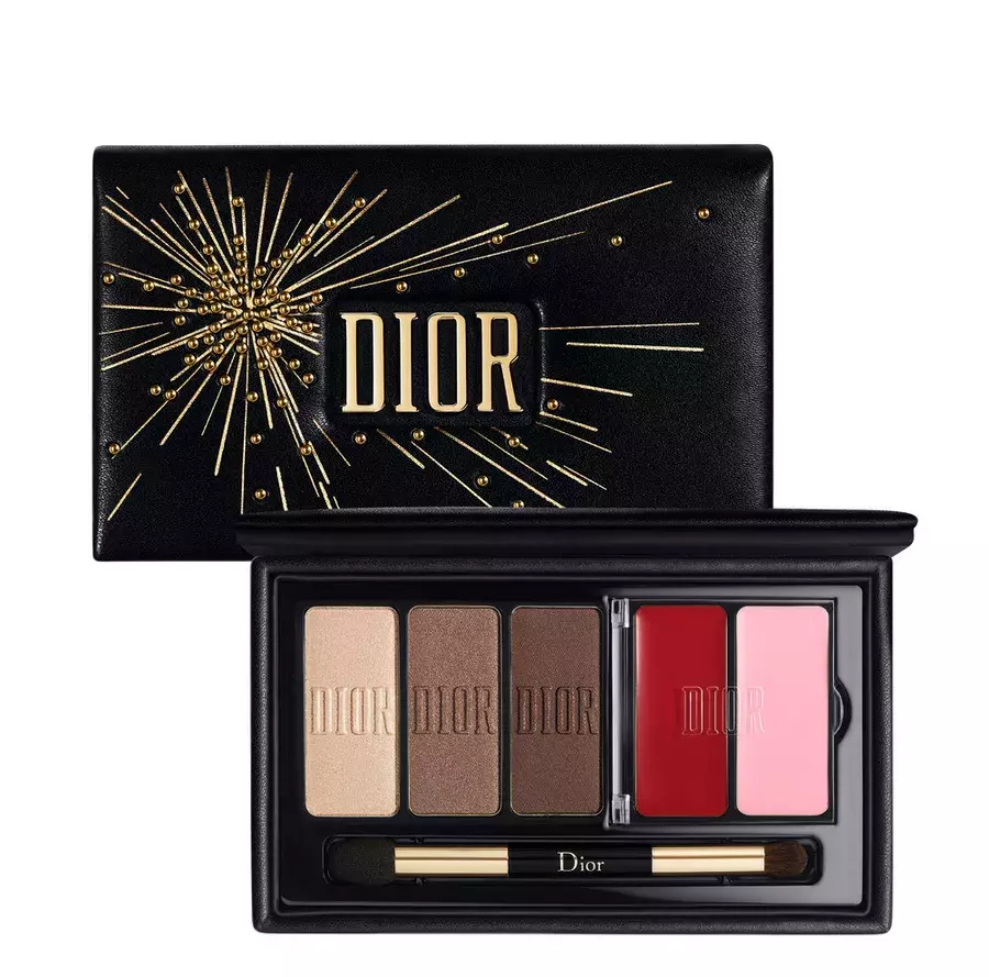 ディオール クリスマスコフレ19 売り切れ必至 パーフェクトな限定パレットを使ったホリデーメイクも公開 ローリエプレス ディオール クリスマスコフレ19 売り切れ必至 パーフェクトな限定パレットを使ったホリデーメイクも公開 ローリエプレス