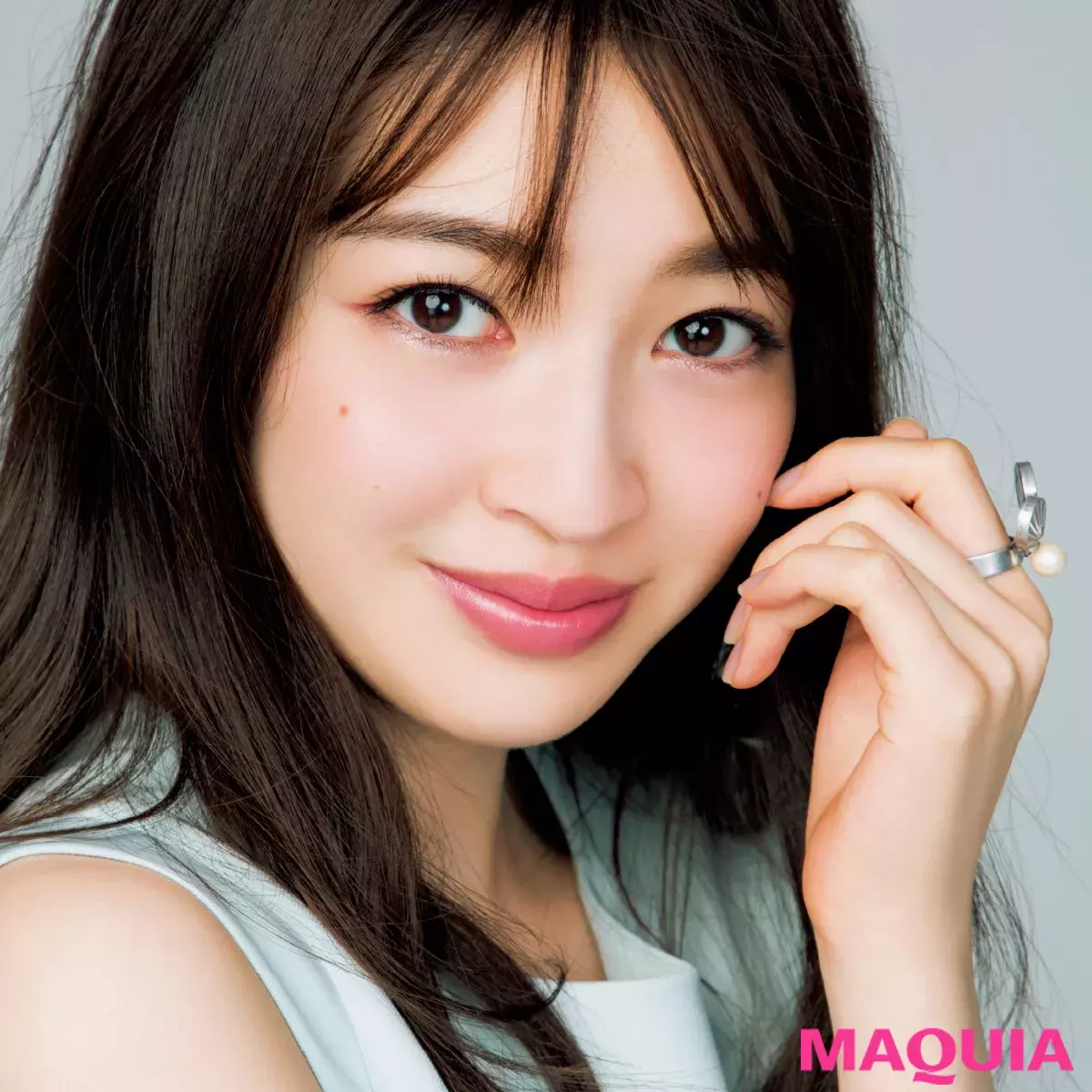 ブルベ肌は青みピンクのリップ パーソナルカラーをメイクに活かそう ローリエプレス ブルベ肌は青みピンクのリップ パーソナルカラーをメイクに活かそう ローリエプレス